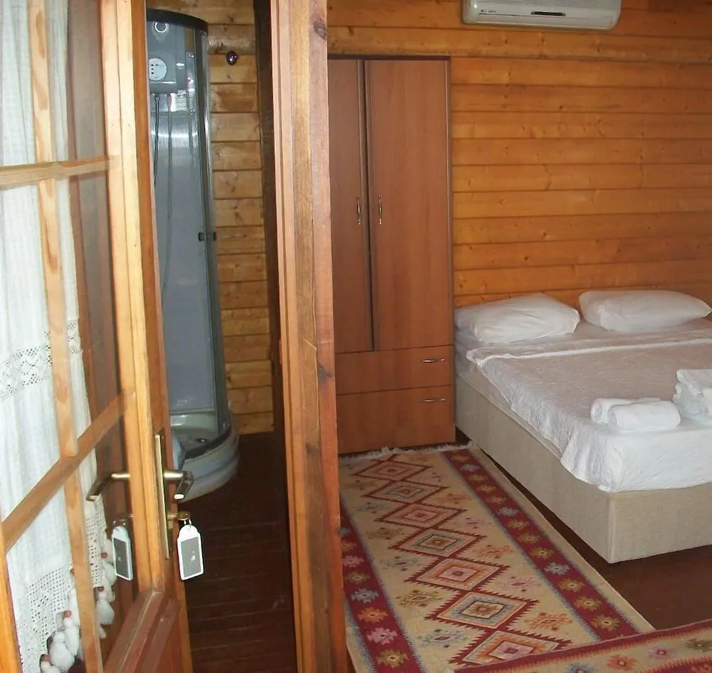Kriss Otel أورتاكنت 3*,